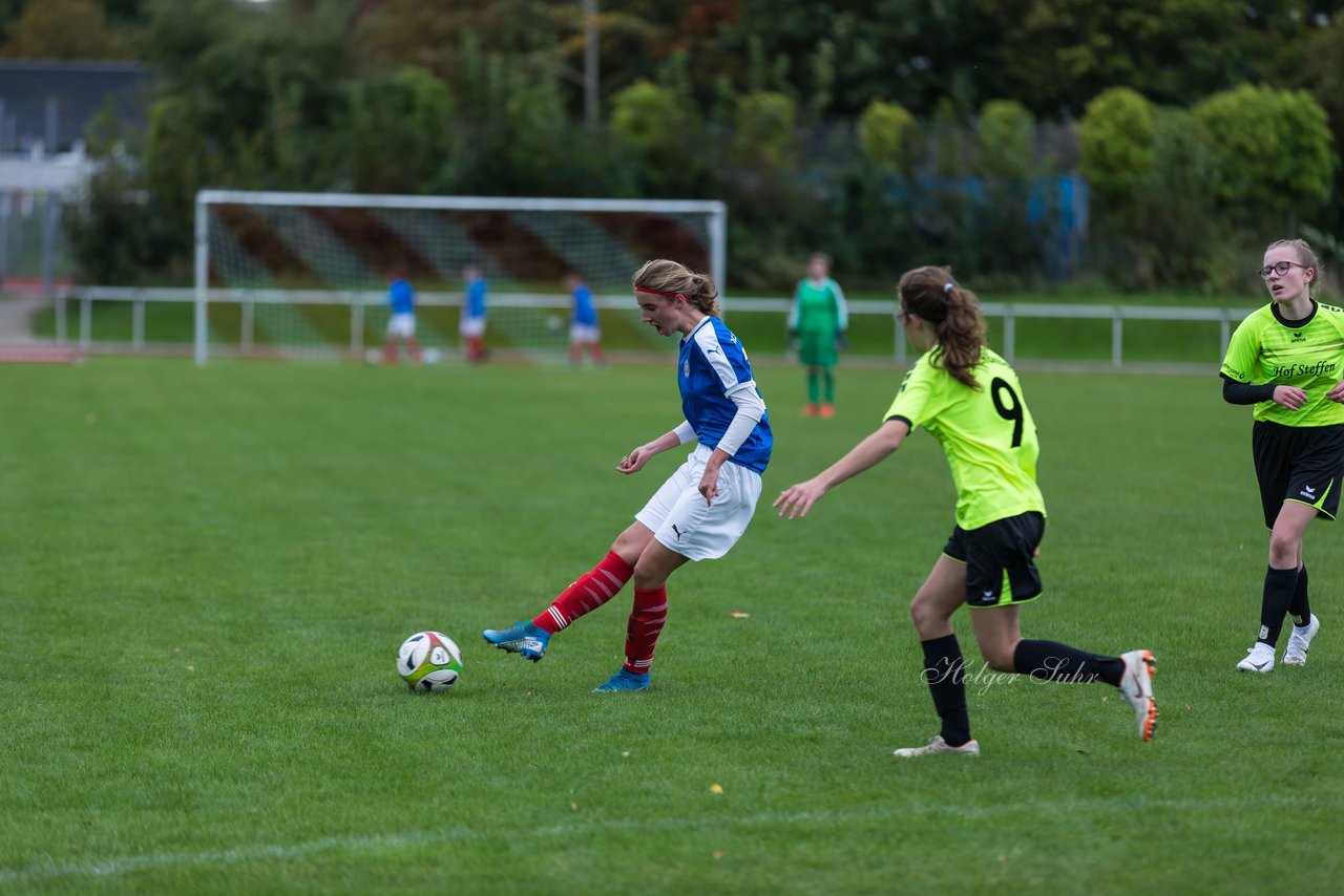 Bild 272 - B-Juniorinnen TSV Schoenberg - Holstein Kiel : Ergebnis: 0:23